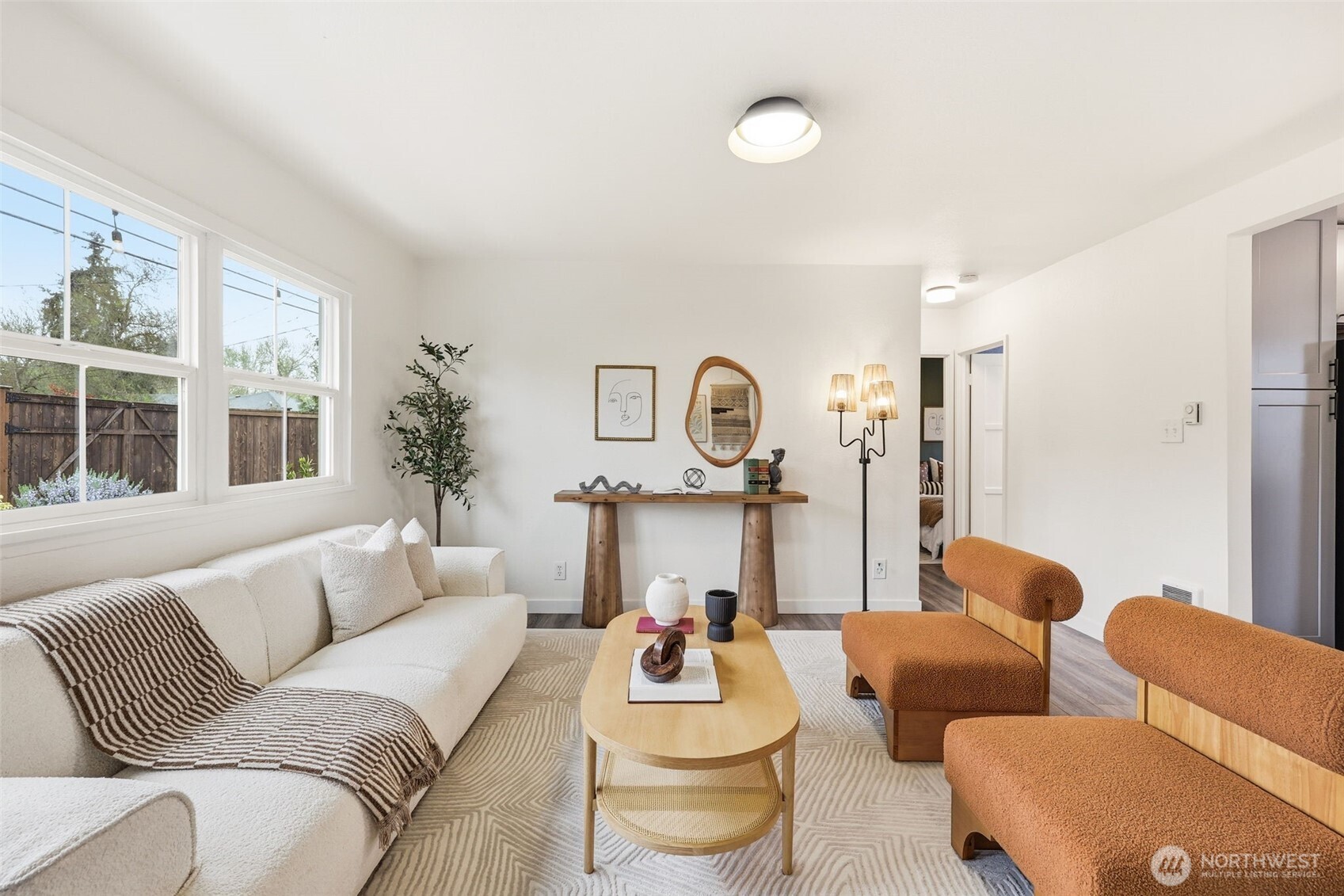 6005 21st Street SW, Seattle, WA 98106