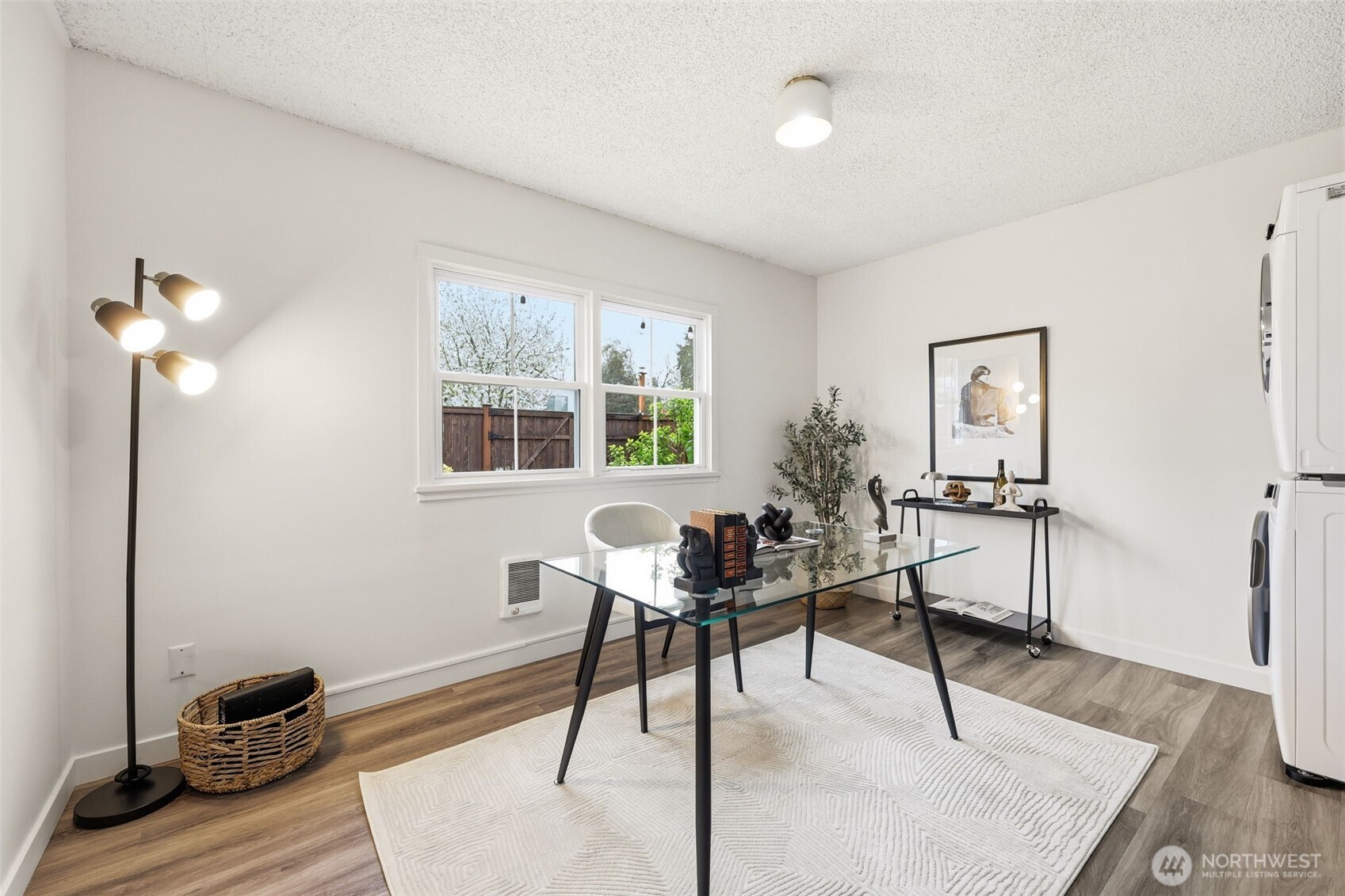 6005 21st Street SW, Seattle, WA 98106