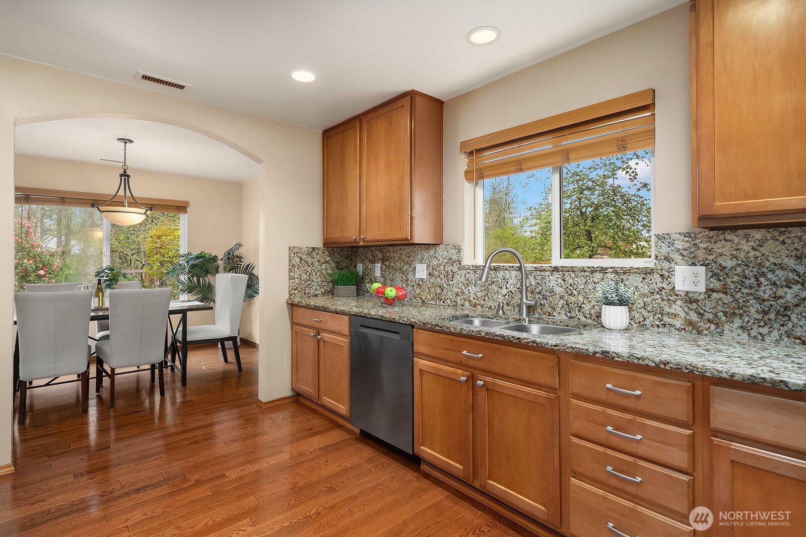 2016 250th Place SE, Sammamish, WA 98075
