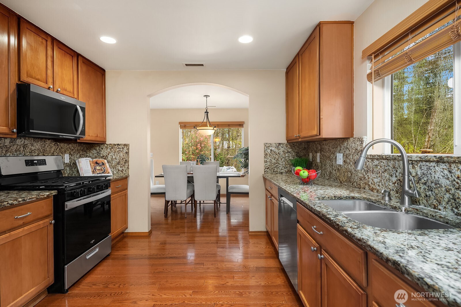 2016 250th Place SE, Sammamish, WA 98075