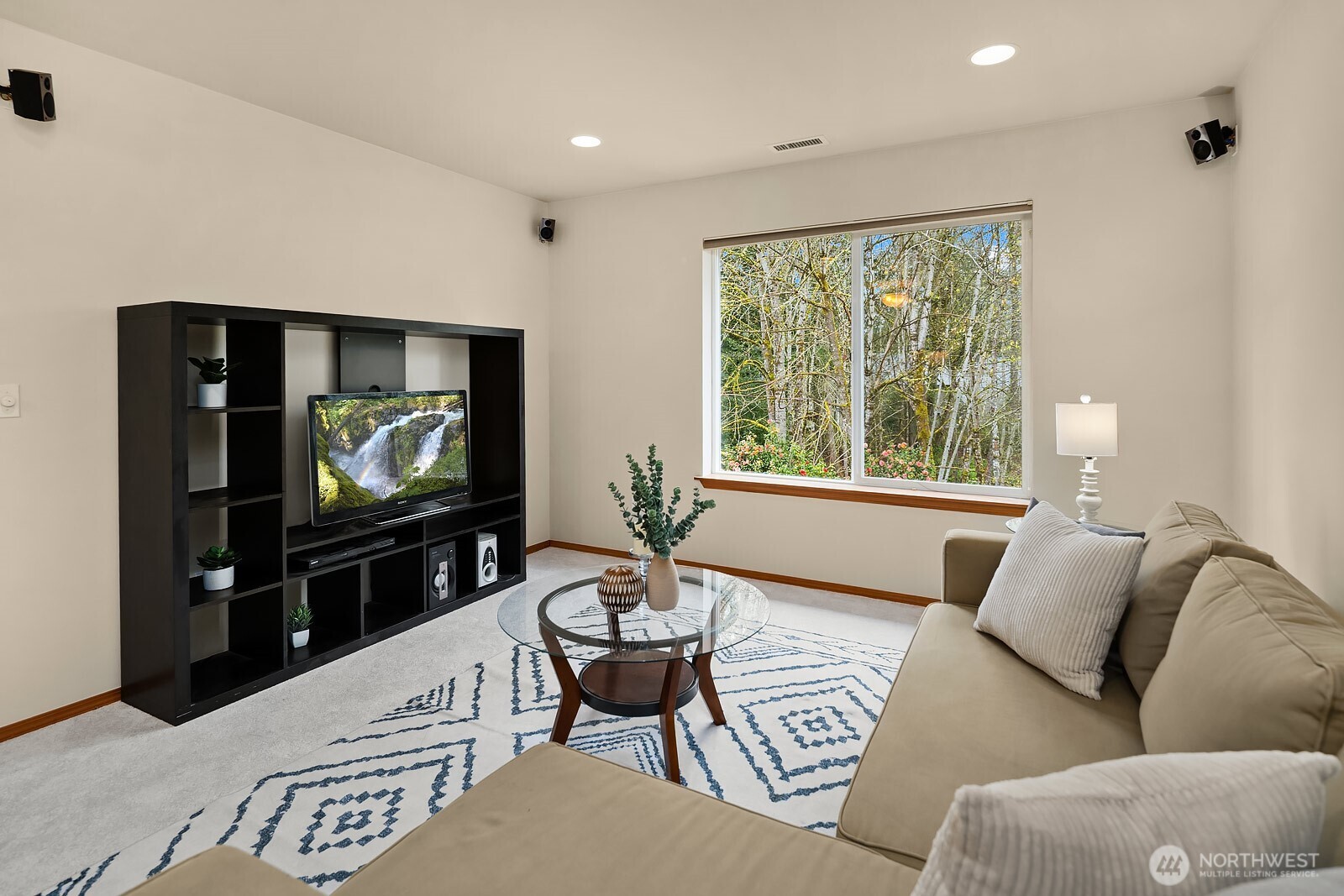 2016 250th Place SE, Sammamish, WA 98075