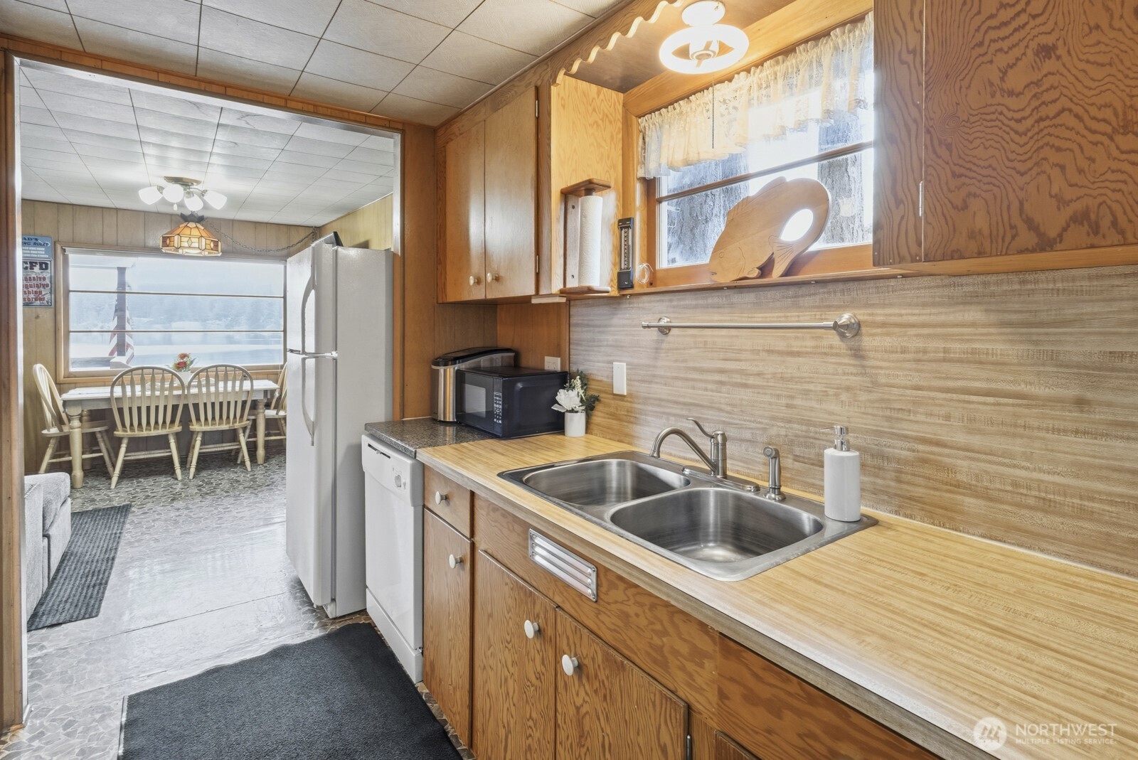 17024 Pleasant Beach Drive SE, Yelm, WA 98597