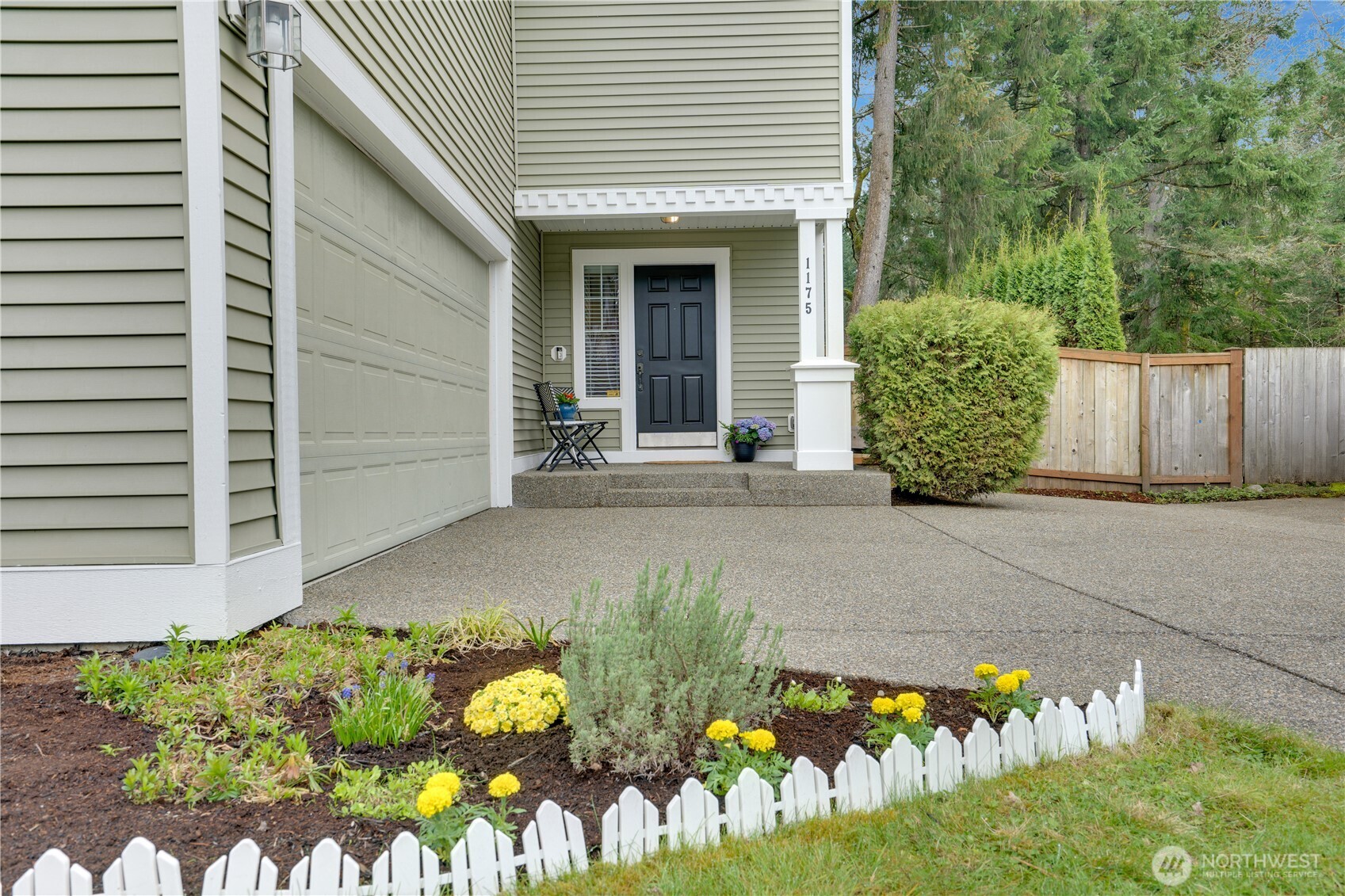 1175 Griggs Street , Dupont, WA 98327