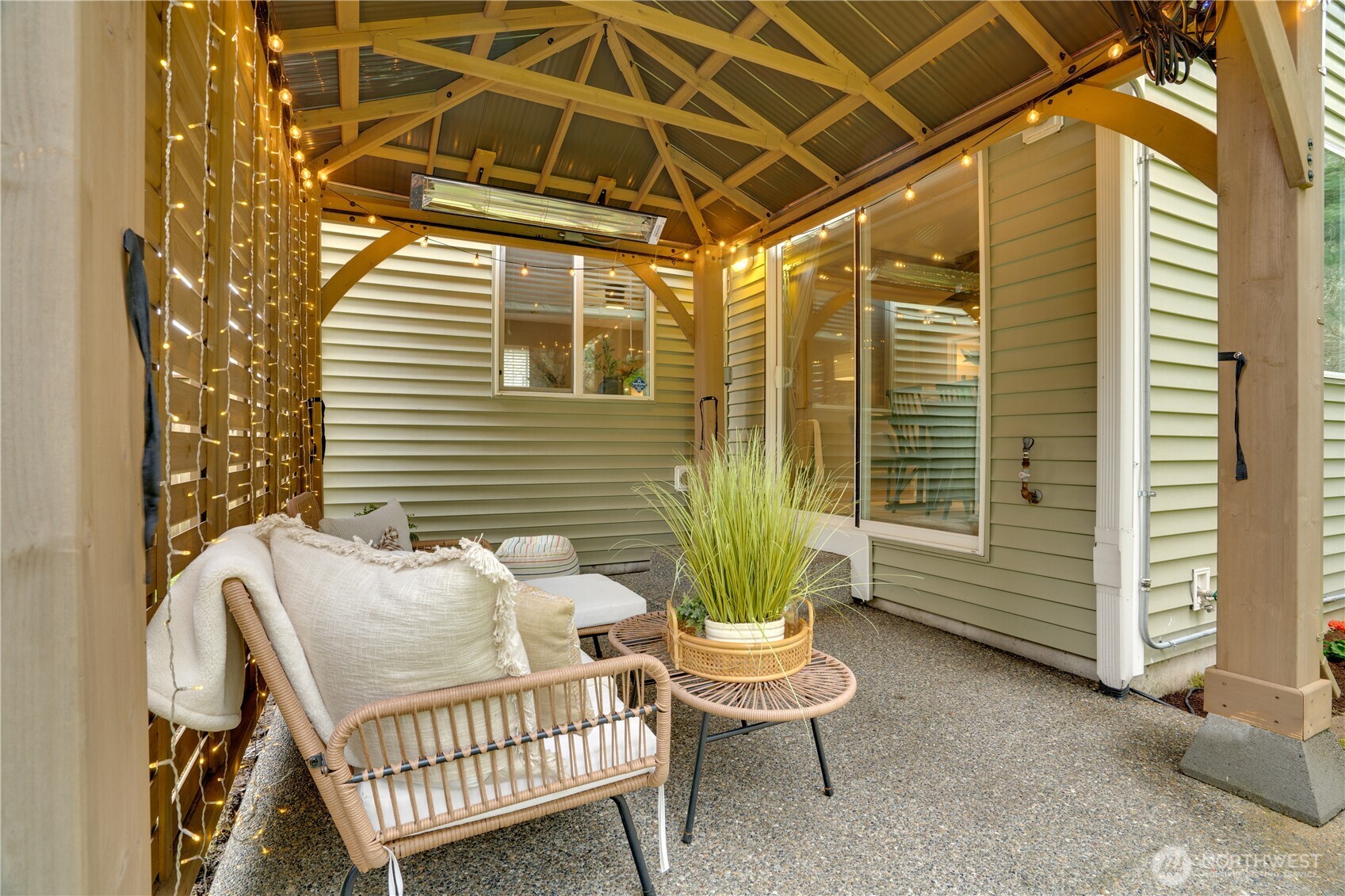 1175 Griggs Street , Dupont, WA 98327