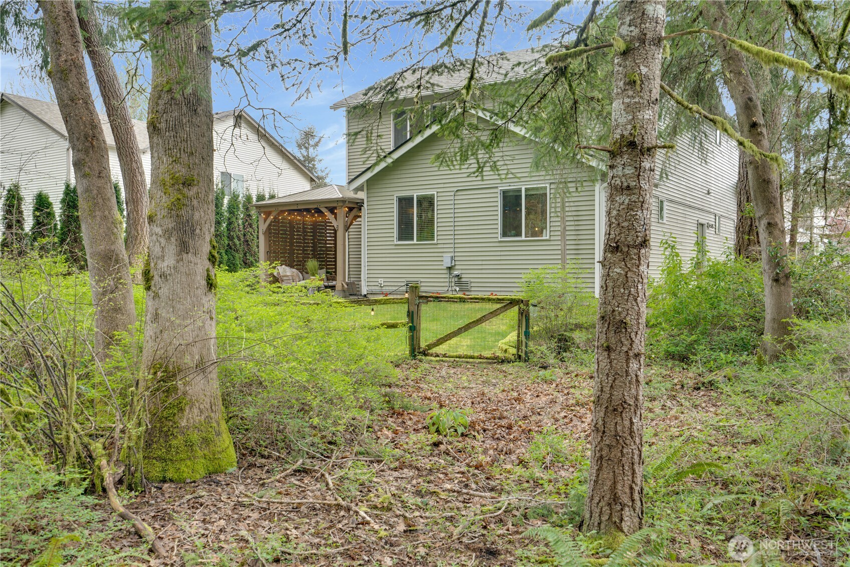 1175 Griggs Street , Dupont, WA 98327
