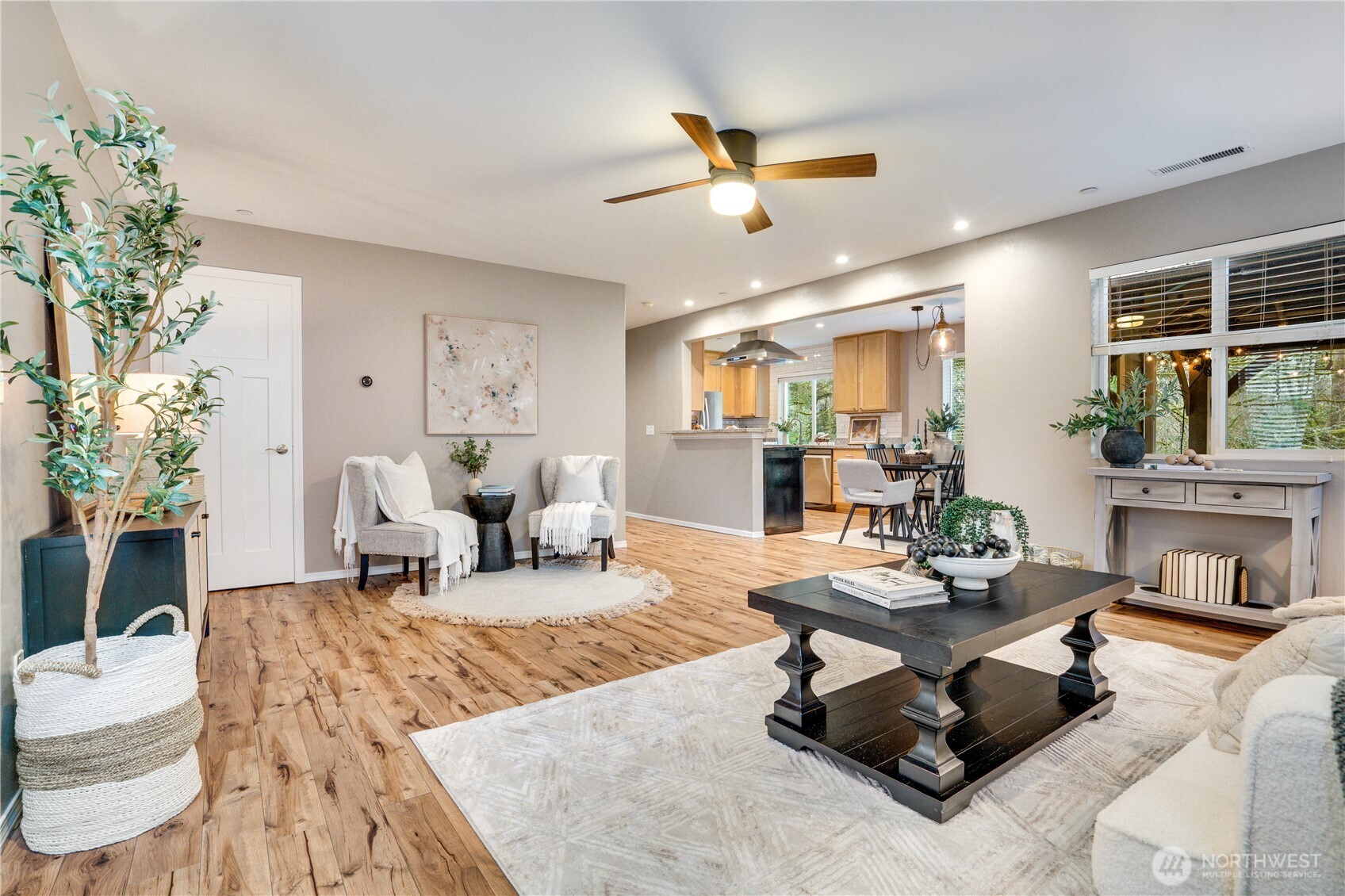 1175 Griggs Street , Dupont, WA 98327