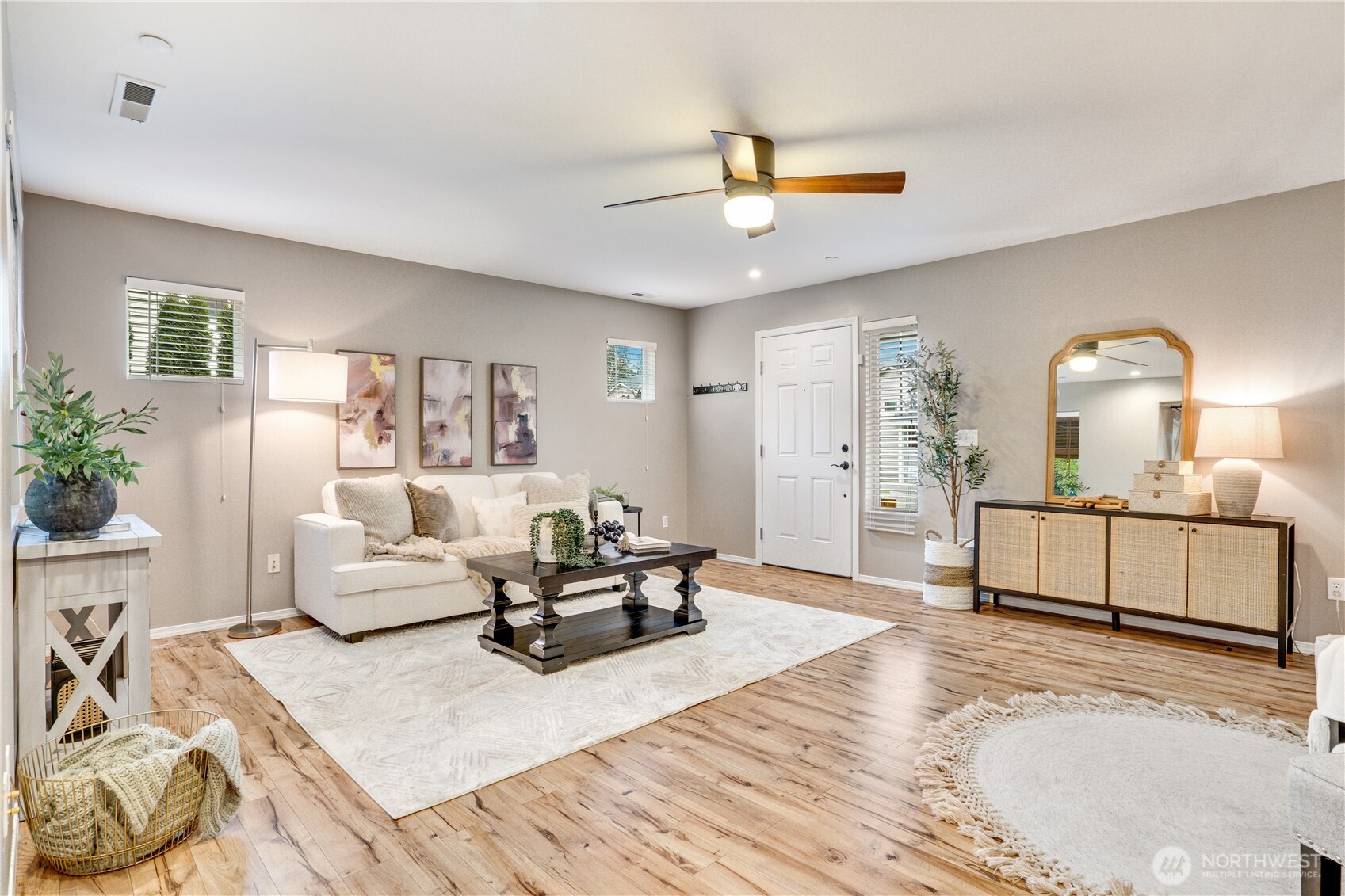 1175 Griggs Street , Dupont, WA 98327