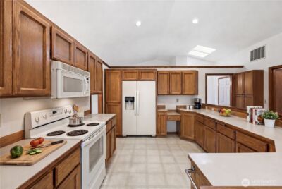 824 151st Place SW, Lynnwood, WA 98087 - Photo 9