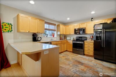 16566 Rainier View Drive SE, Yelm, WA 98597 - Photo 9