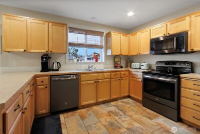 16566 Rainier View Drive SE, Yelm, WA 98597 - Photo 10