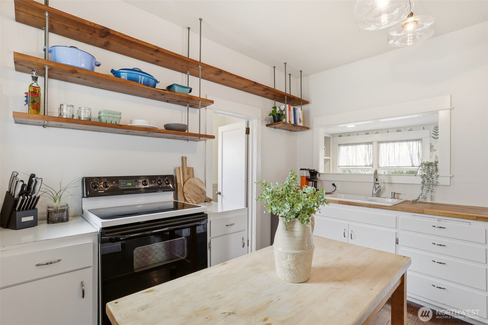 2115 Rockefeller Avenue , Everett, WA 98201