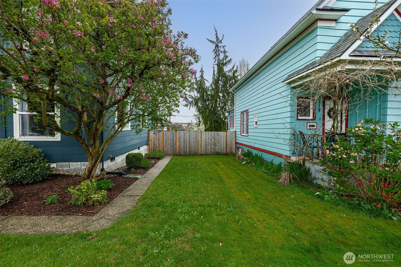 2115 Rockefeller Avenue , Everett, WA 98201