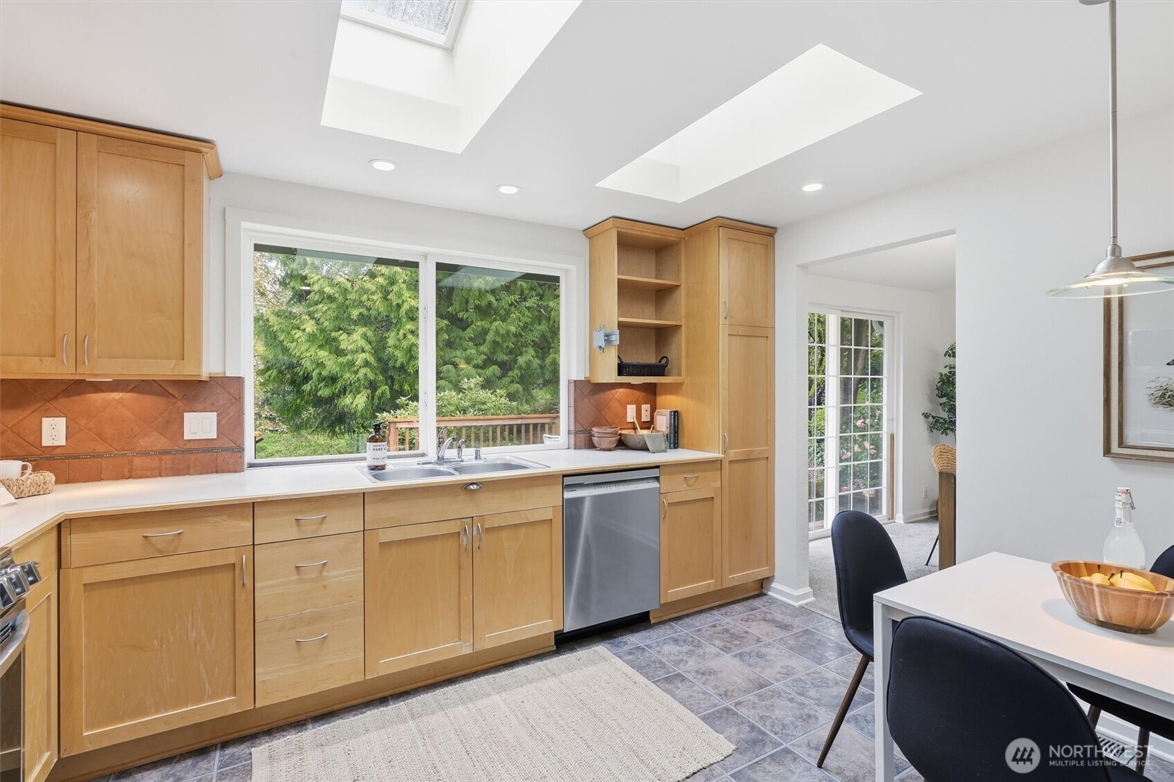 12434 NE 134th Place , Kirkland, WA 98034-5410