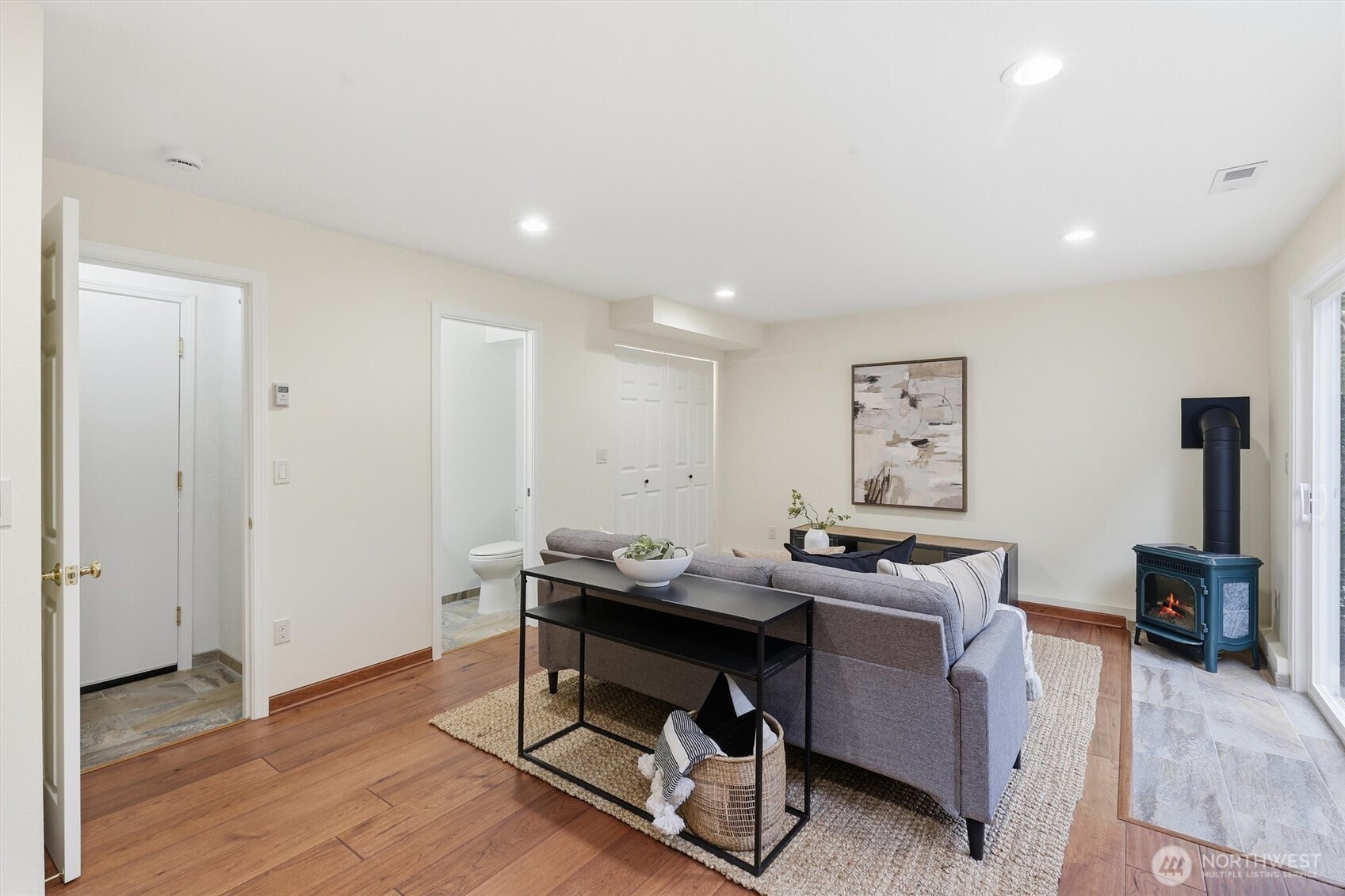 12434 NE 134th Place , Kirkland, WA 98034-5410