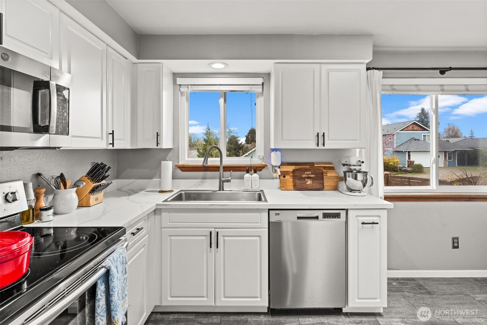 5028 N Whitman Street , Tacoma, WA 98407-1337