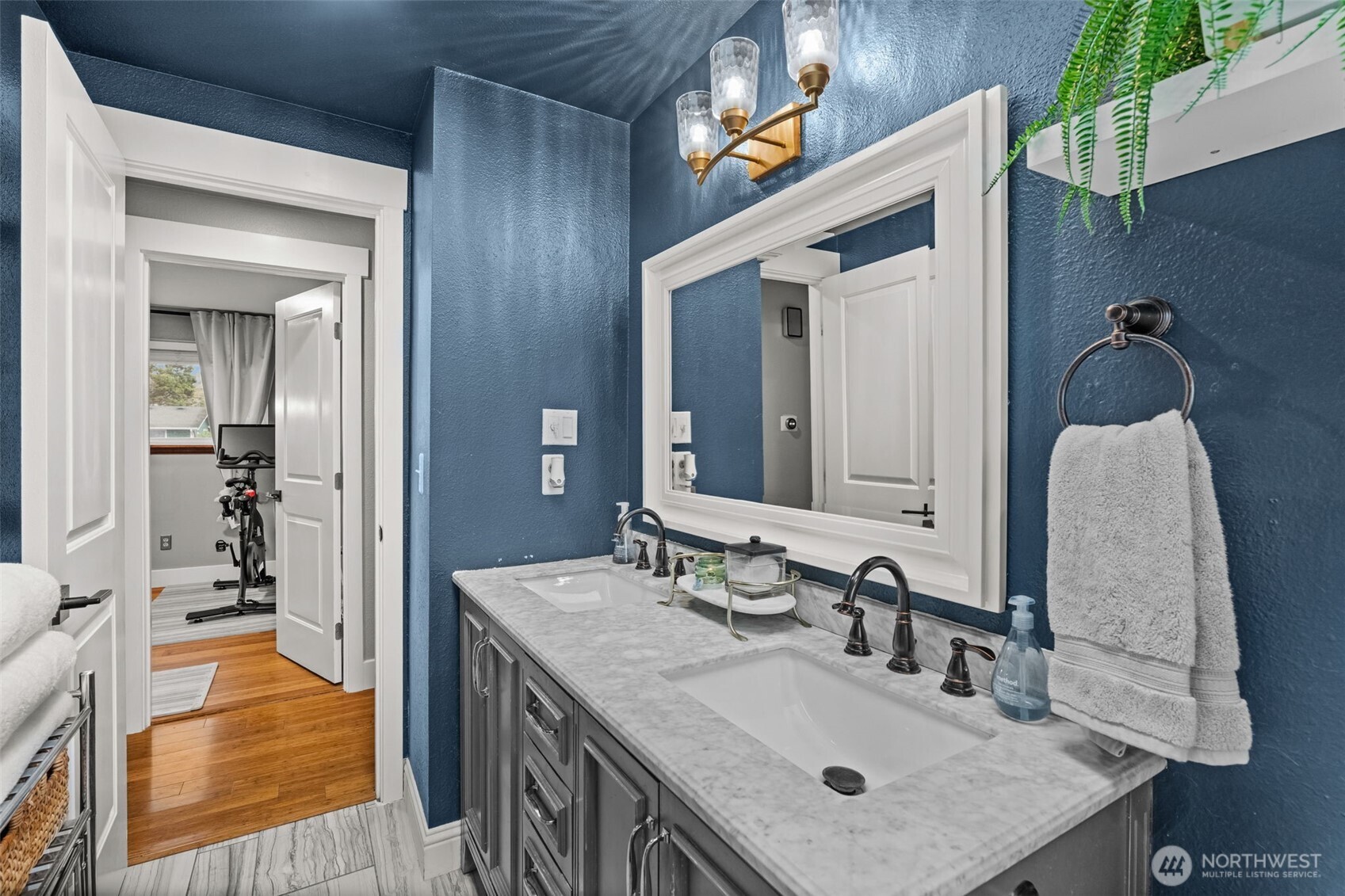 5028 N Whitman Street , Tacoma, WA 98407-1337