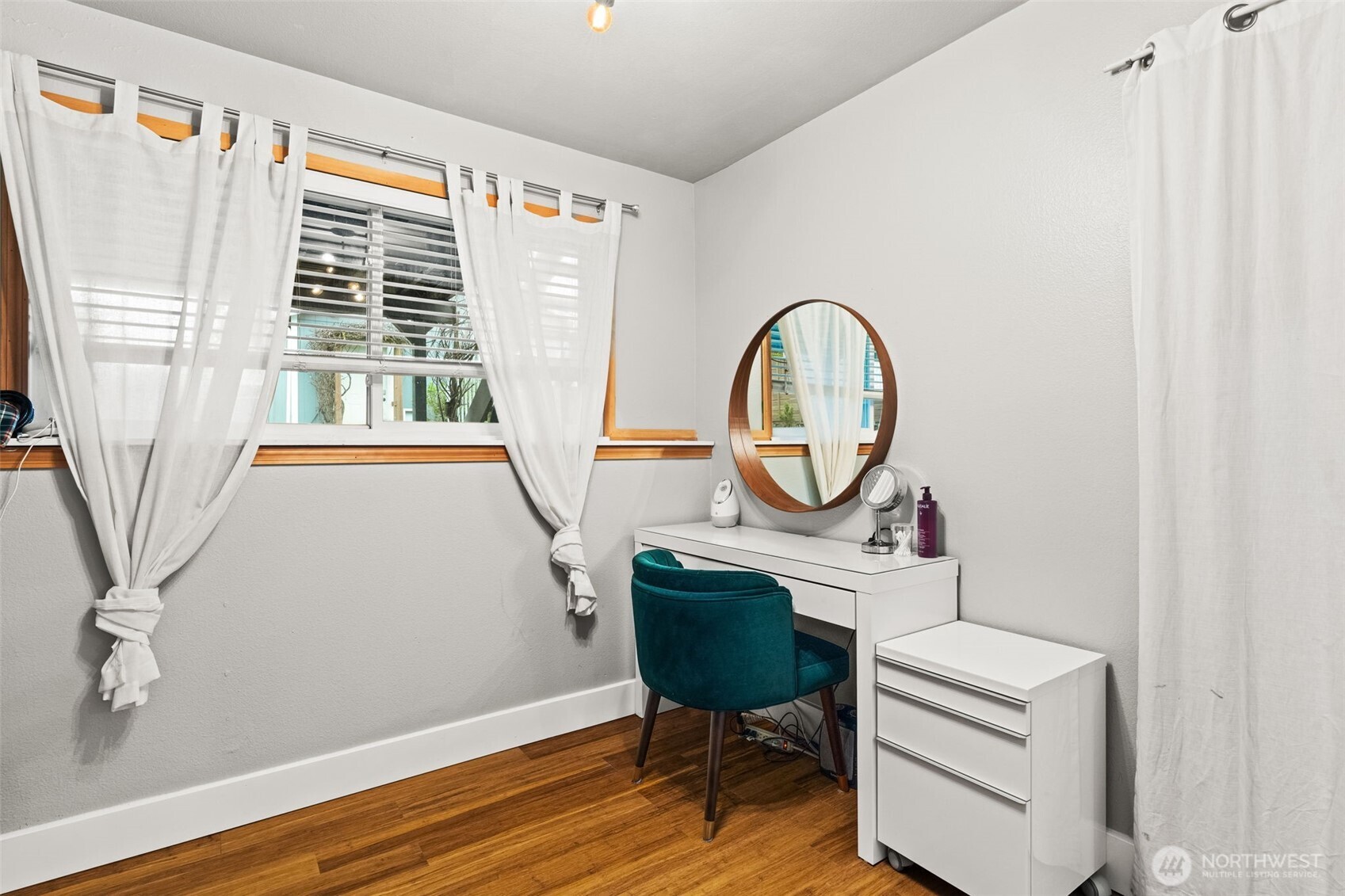 5028 N Whitman Street , Tacoma, WA 98407-1337