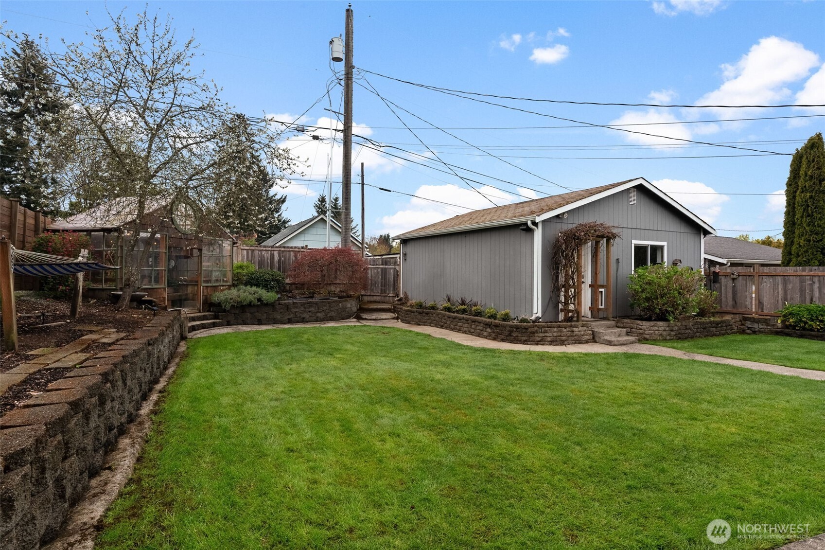 5028 N Whitman Street , Tacoma, WA 98407-1337