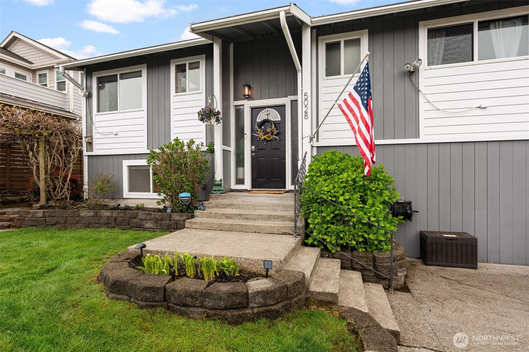 5028 N Whitman Street , Tacoma, WA 98407-1337