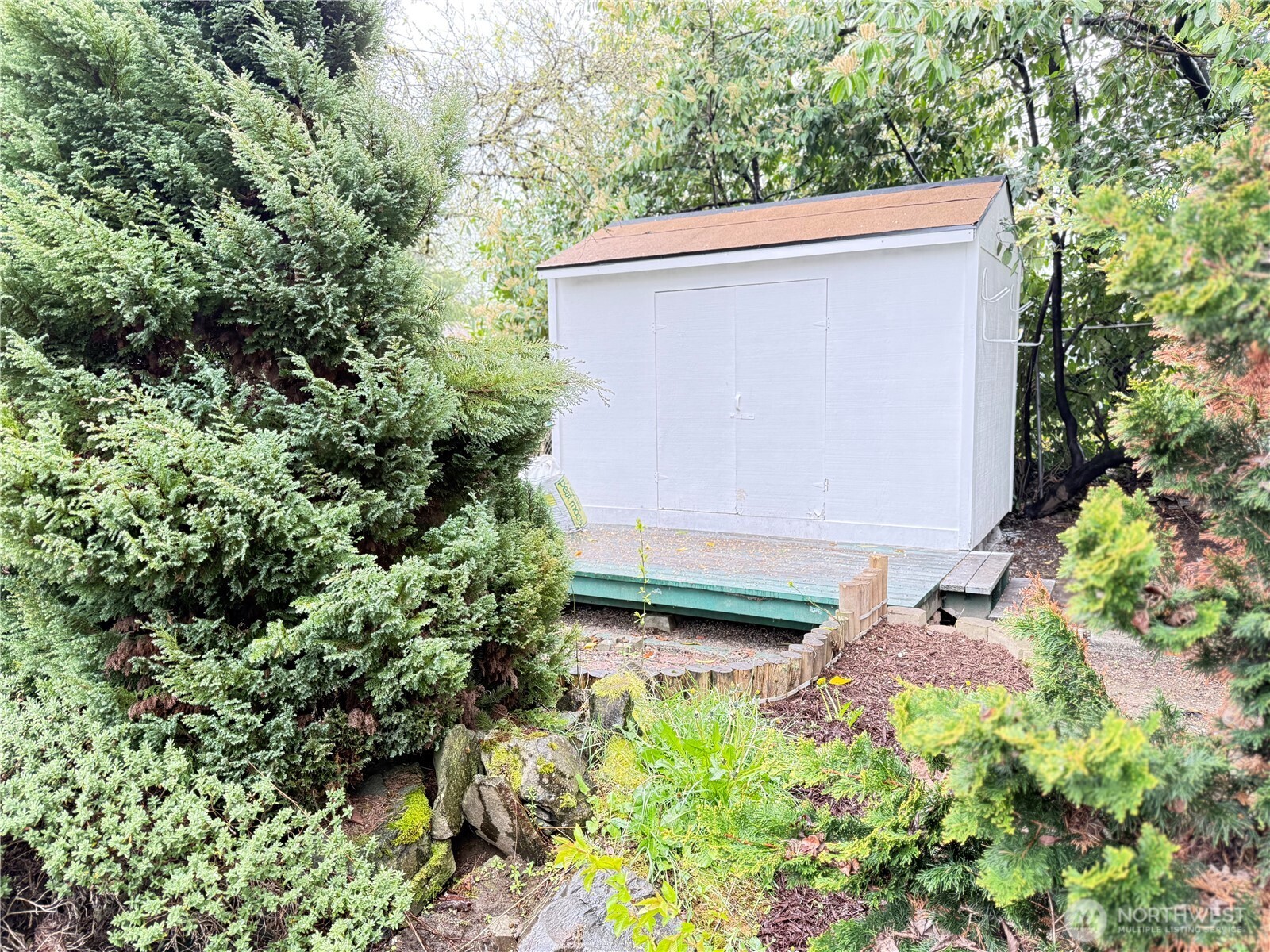 1216 E 70th Street , Tacoma, WA 98404