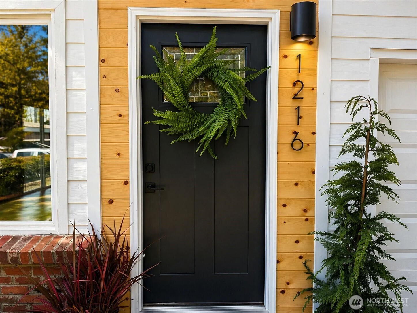 1216 E 70th Street , Tacoma, WA 98404