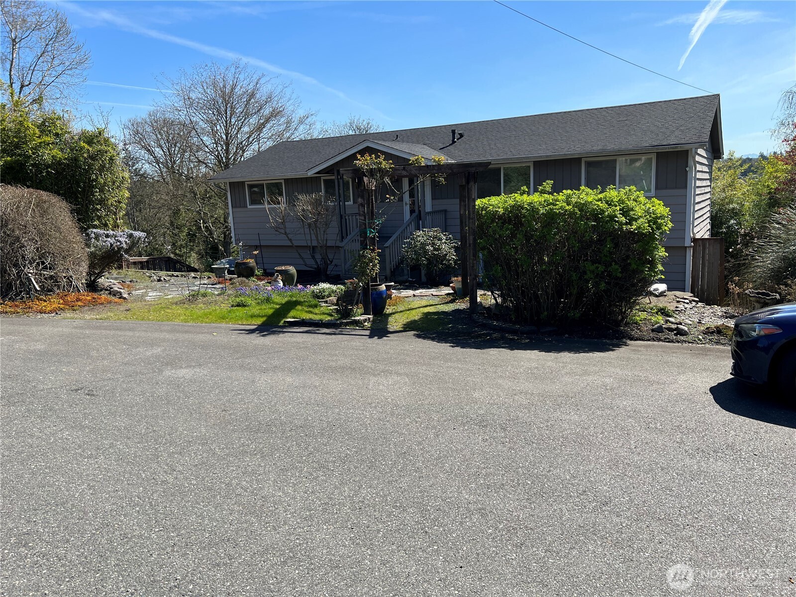 21010 9th Avenue S, Des Moines, WA 98198