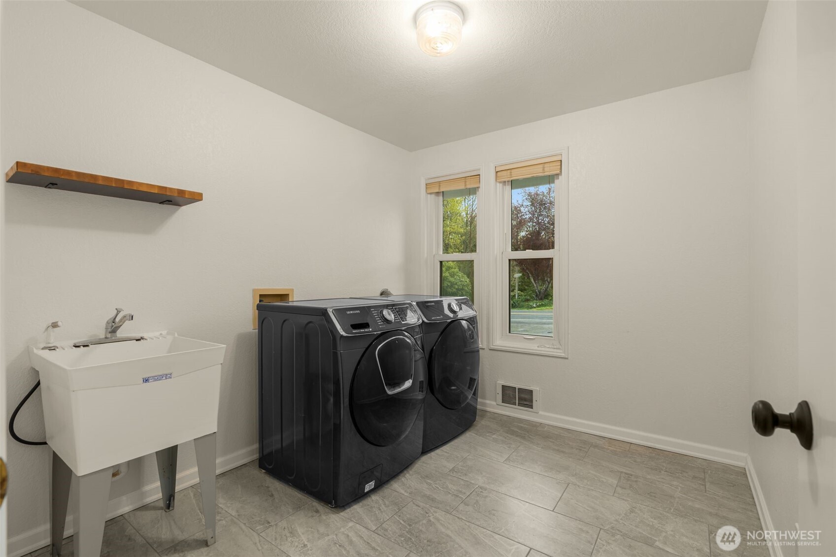 8412 54th Avenue W, Mukilteo, WA 98275