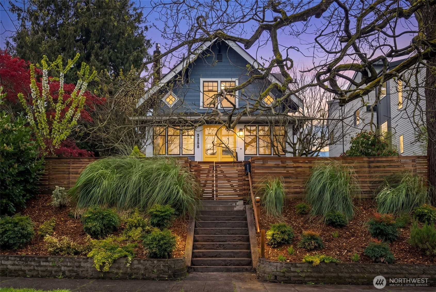 3258 14th Avenue W, Seattle, WA 98119