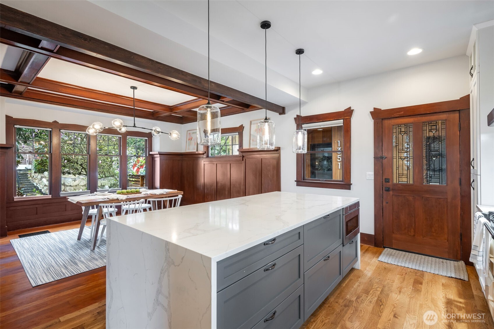 3258 14th Avenue W, Seattle, WA 98119