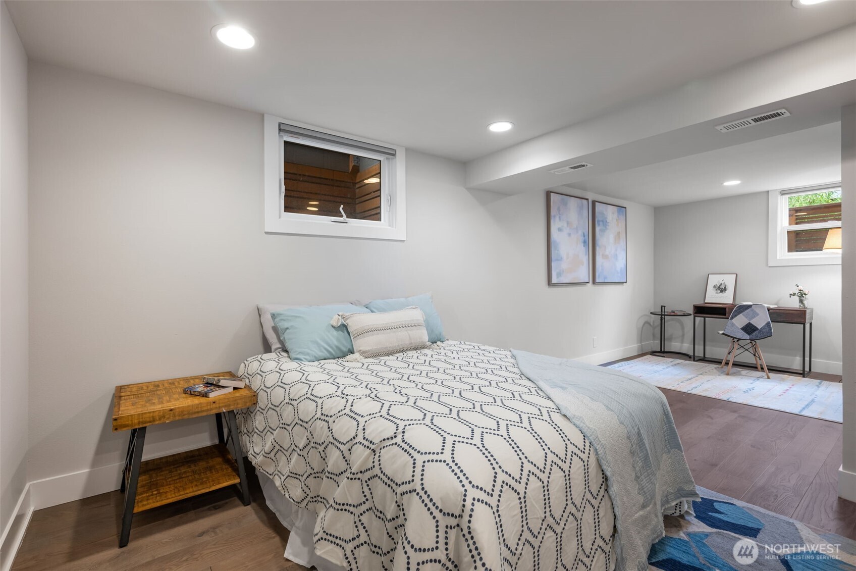 3258 14th Avenue W, Seattle, WA 98119