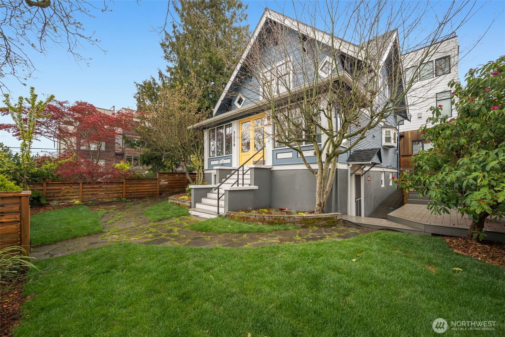 3258 14th Avenue W, Seattle, WA 98119