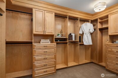 2045 250th Place NE, Sammamish, WA 98074 - Photo 17