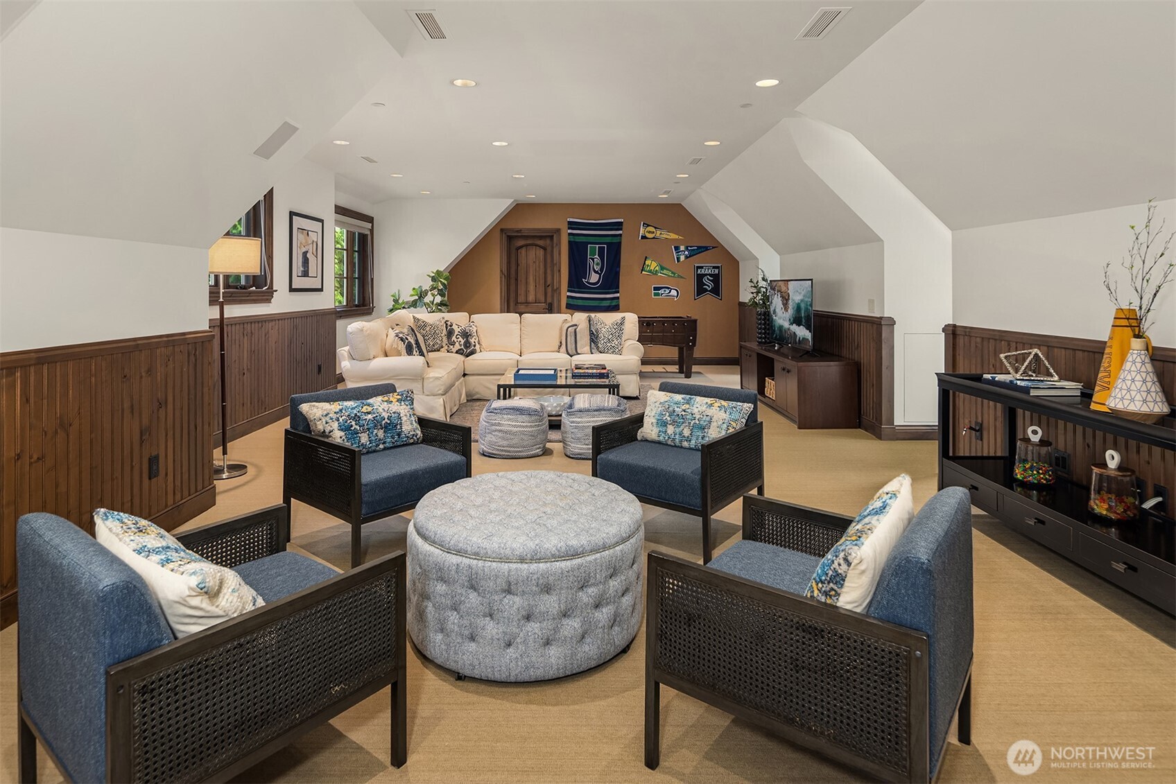 2045 250th Place NE, Sammamish, WA 98074