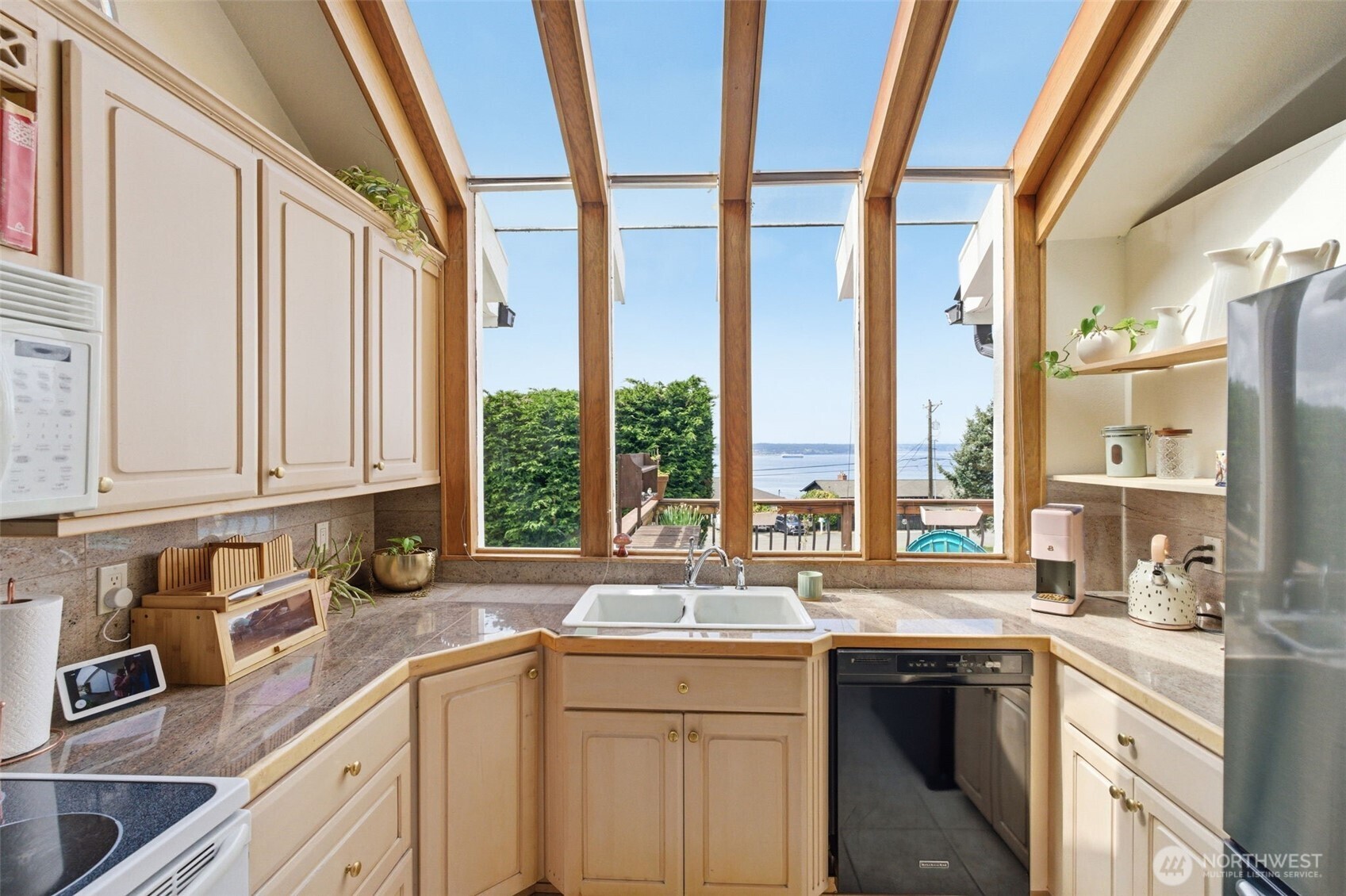 5610 Green Hills Avenue NE, Tacoma, WA 98422
