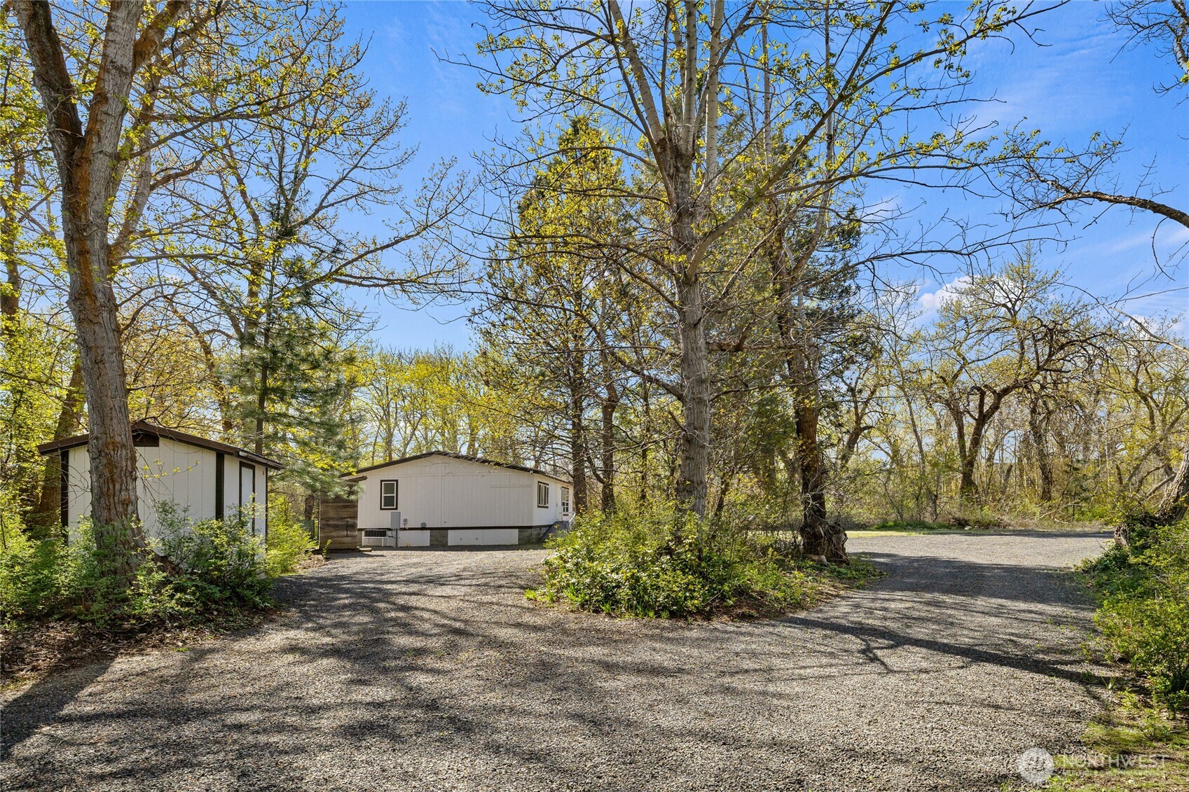 421 Cottonwood Road , Thorp, WA 98946