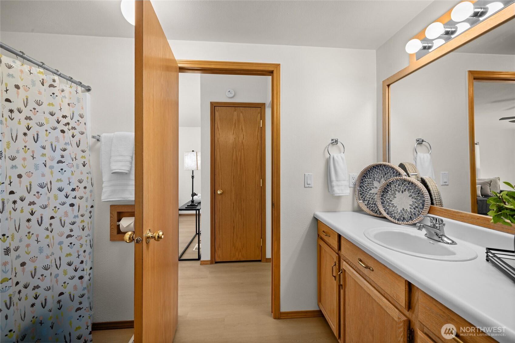 421 Cottonwood Road , Thorp, WA 98946