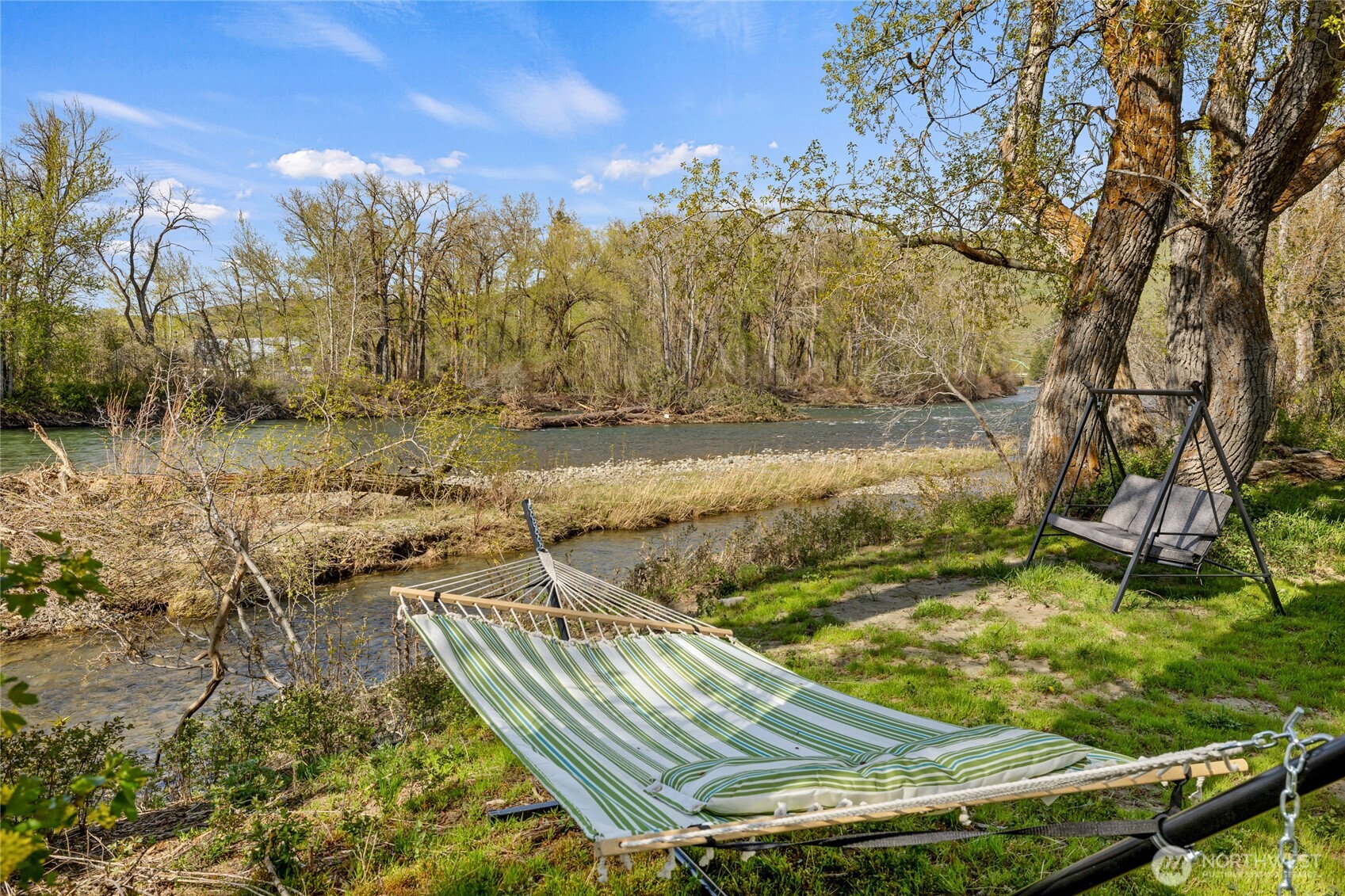 421 Cottonwood Road , Thorp, WA 98946