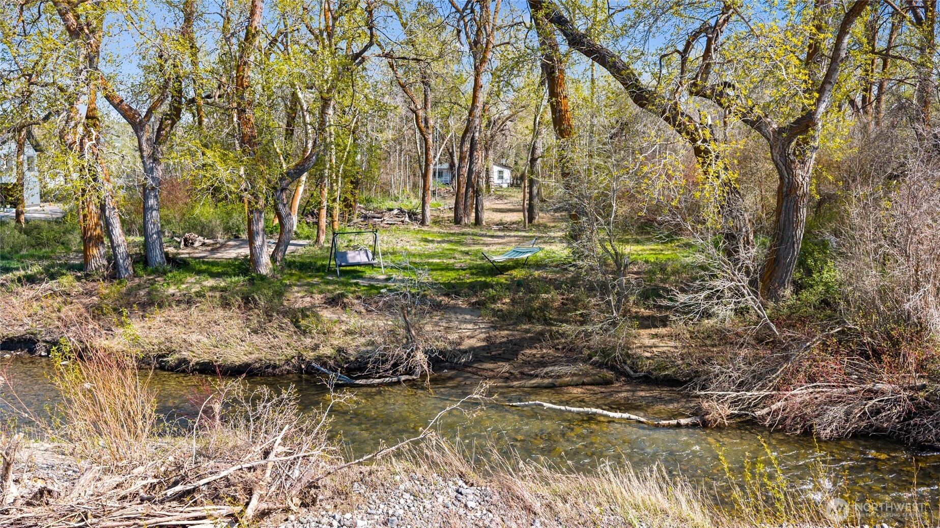 421 Cottonwood Road , Thorp, WA 98946