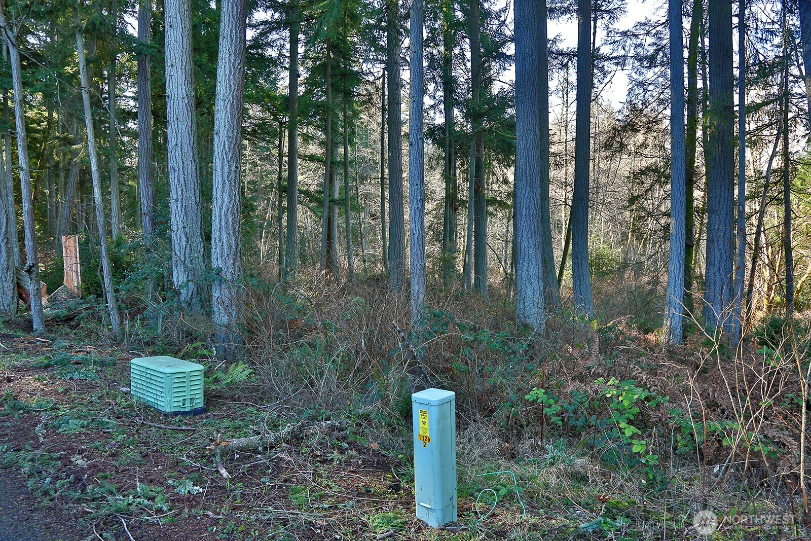 6880 Holst Road , Clinton, WA 98236