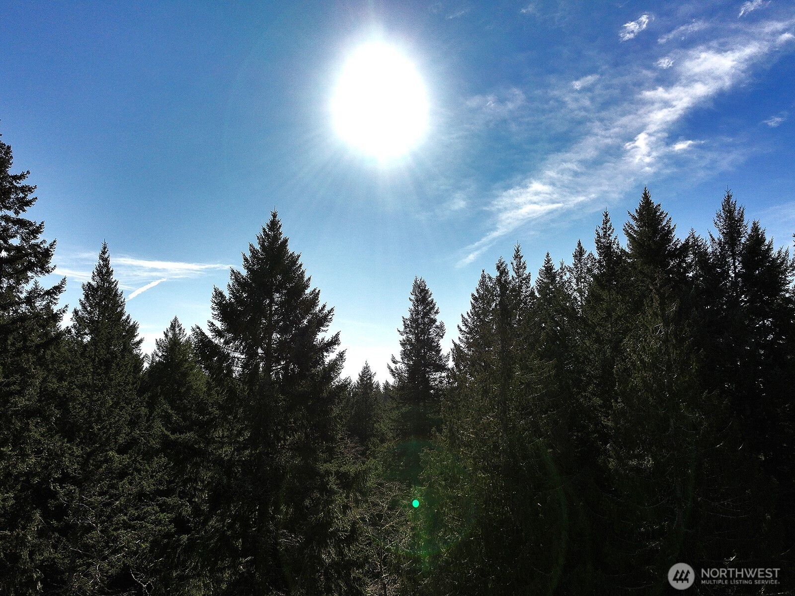 6880 Holst Road , Clinton, WA 98236