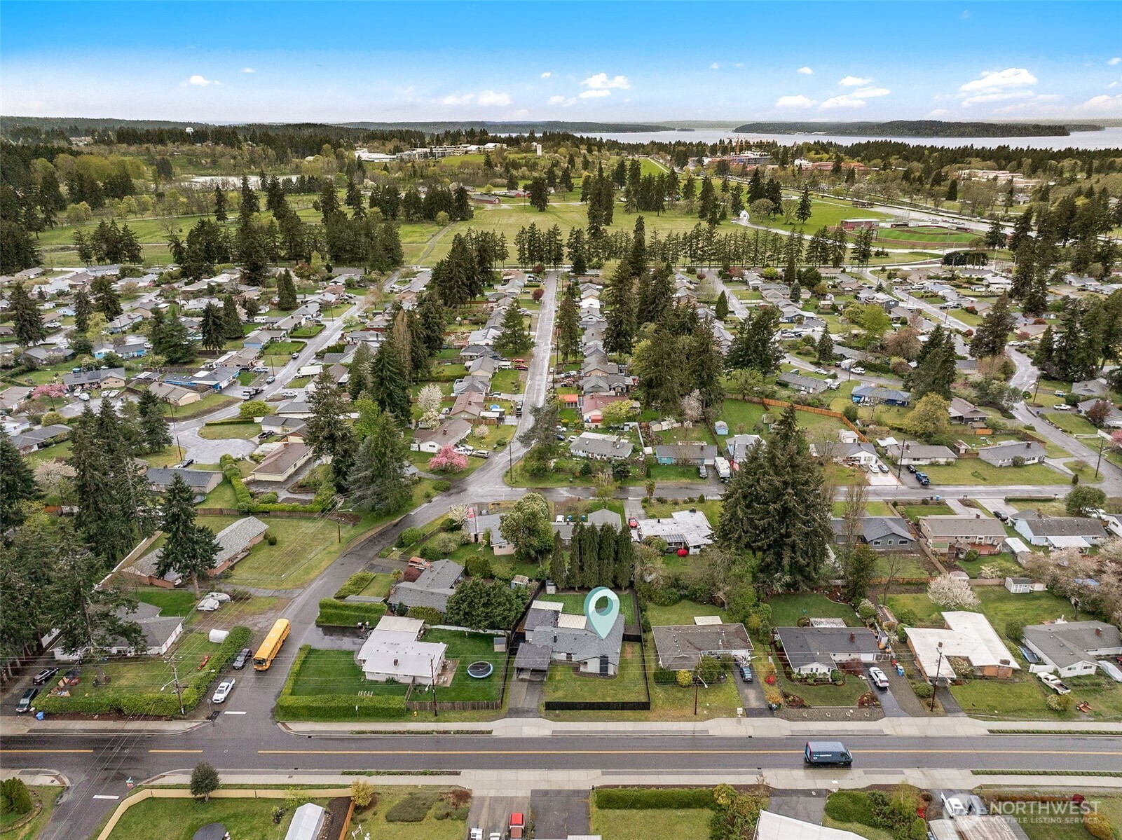 9008 Hipkins Road SW, Lakewood, WA 98498