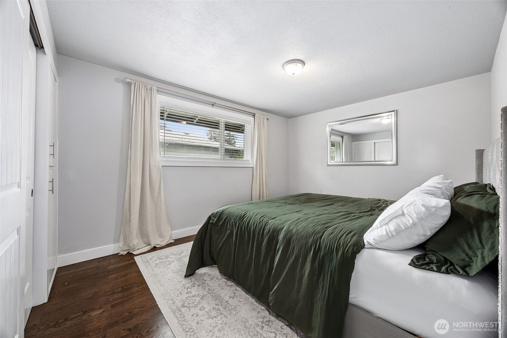 9008 Hipkins Road SW, Lakewood, WA 98498