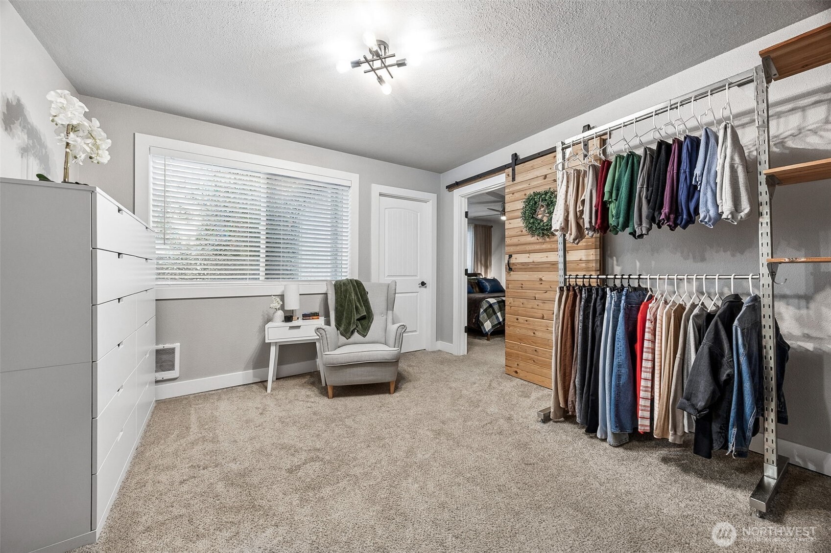 9008 Hipkins Road SW, Lakewood, WA 98498