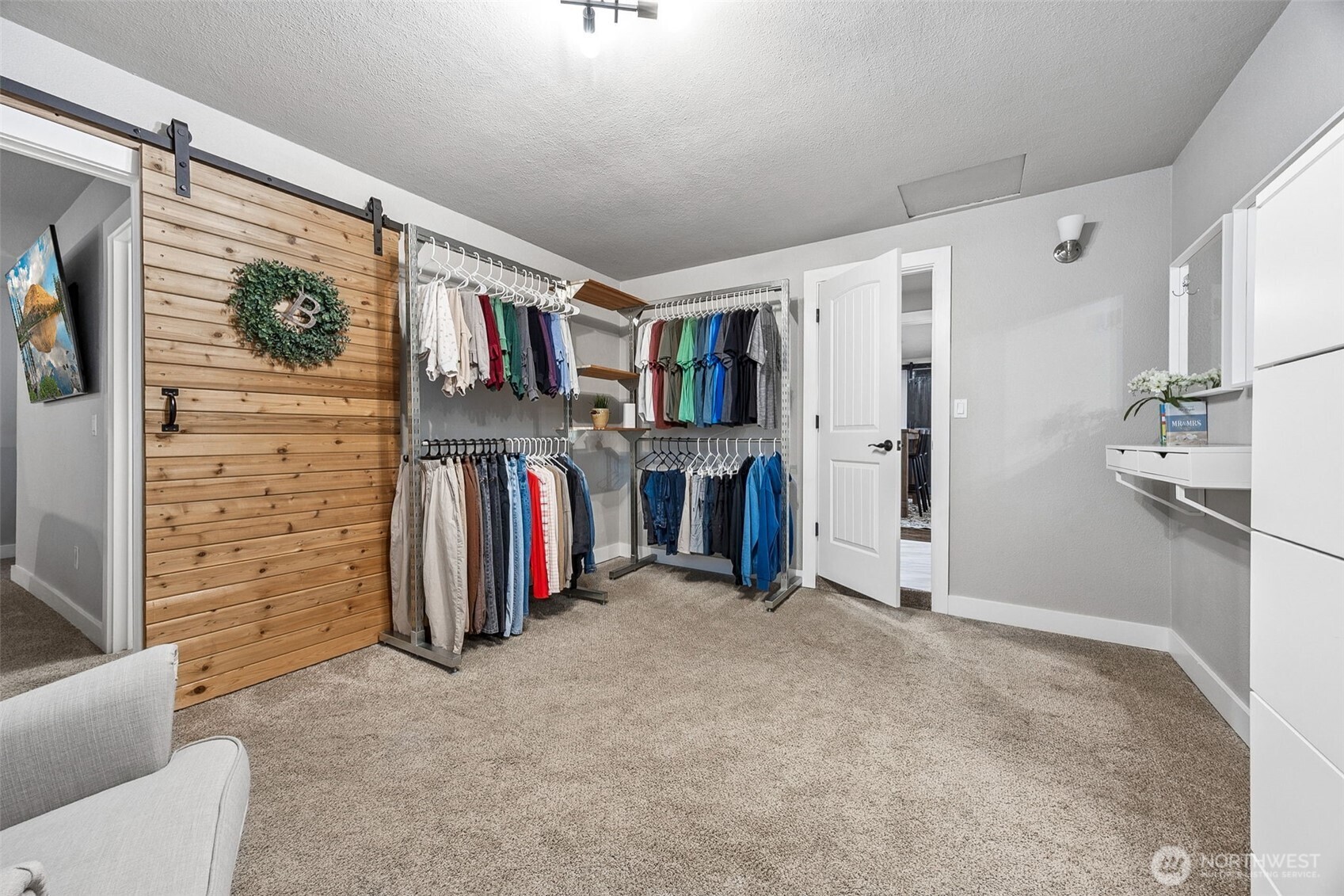 9008 Hipkins Road SW, Lakewood, WA 98498