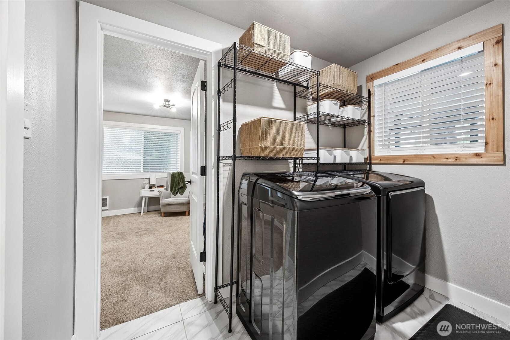 9008 Hipkins Road SW, Lakewood, WA 98498