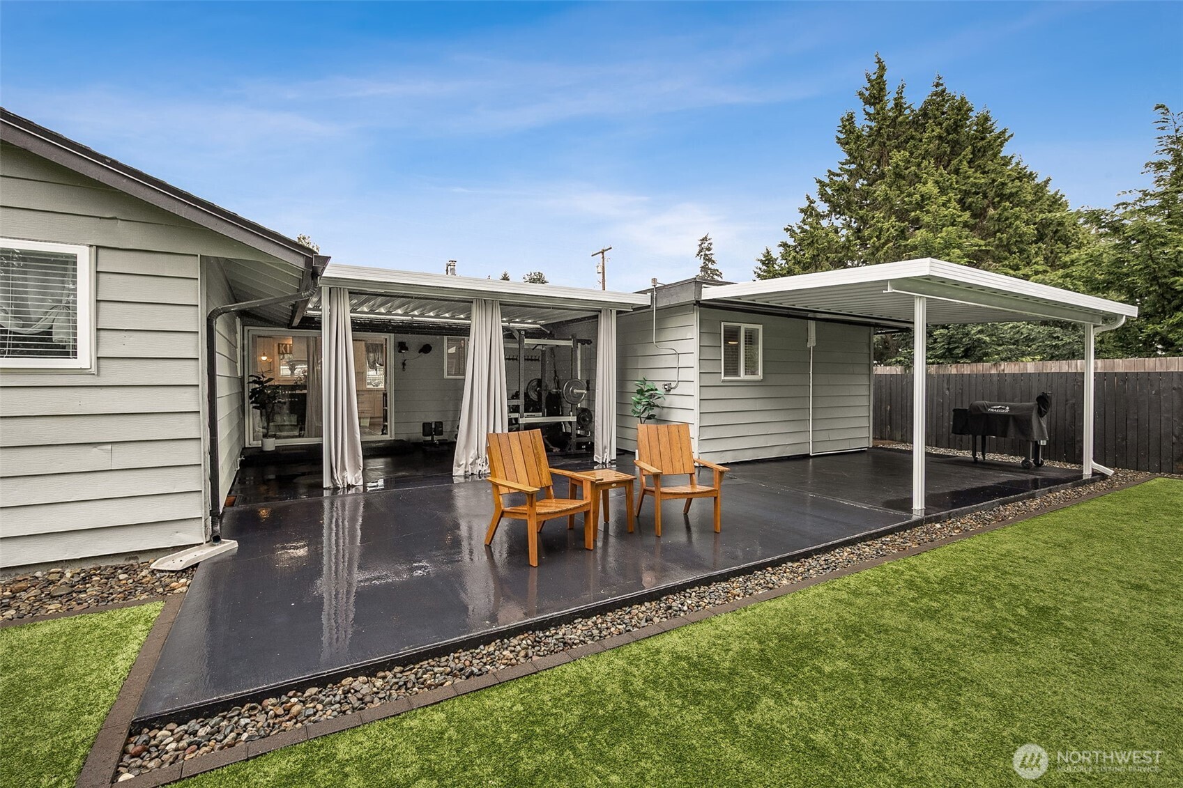 9008 Hipkins Road SW, Lakewood, WA 98498