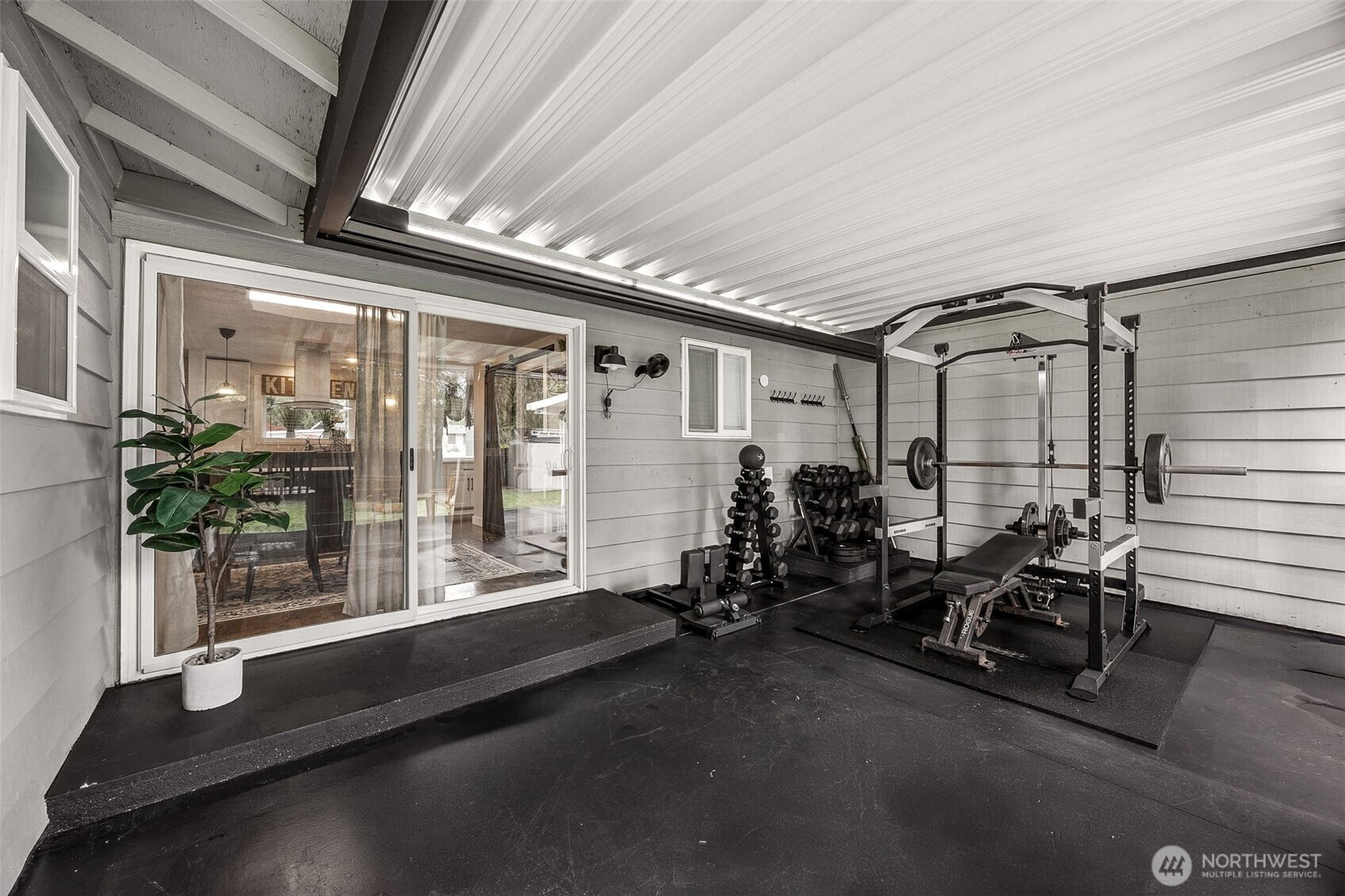9008 Hipkins Road SW, Lakewood, WA 98498