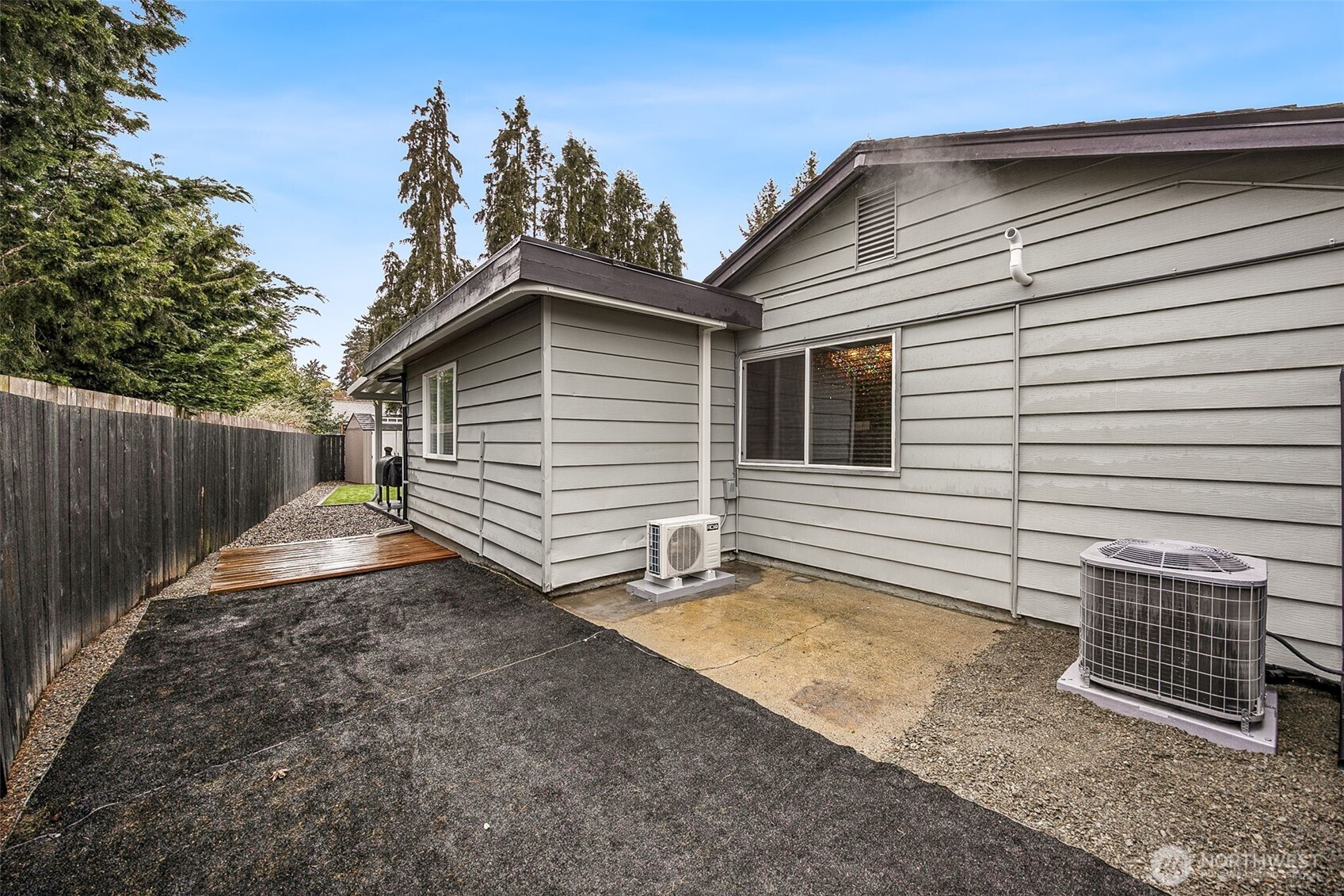 9008 Hipkins Road SW, Lakewood, WA 98498