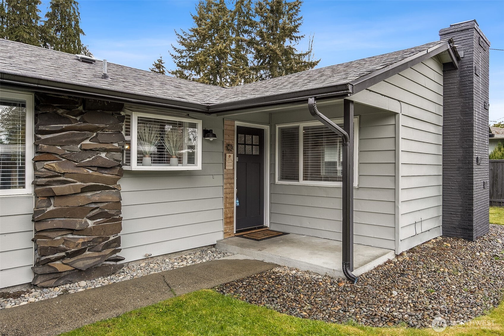 9008 Hipkins Road SW, Lakewood, WA 98498