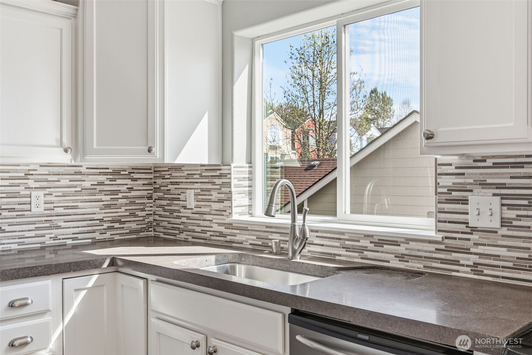 722 NW Meadow Ridge Lane , Camas, WA 98607